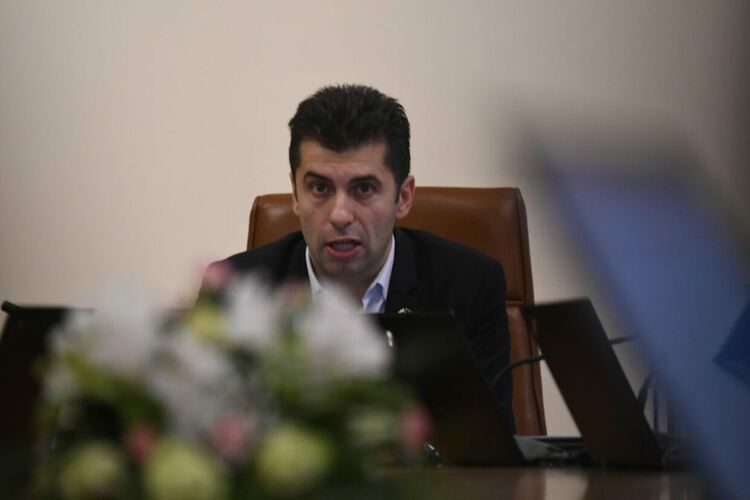 Кирил Петков заминава за Киев