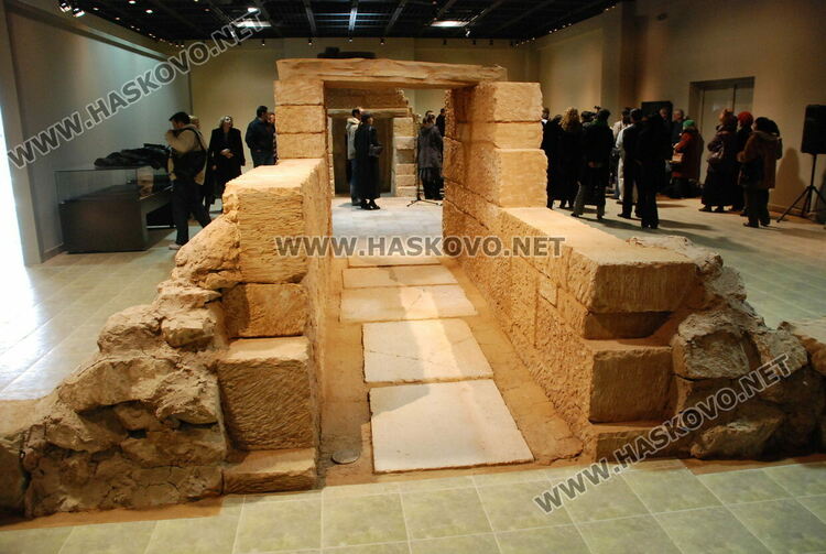 Александровската гробница е отворена в почивните дни