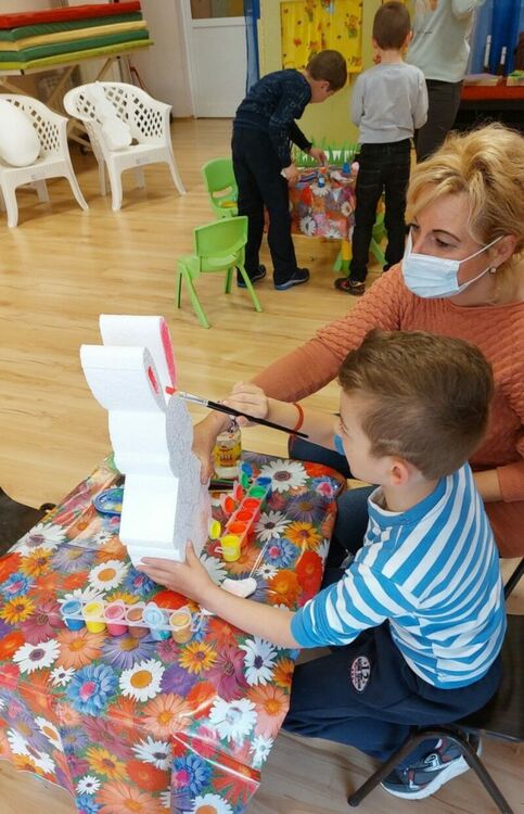 Потребители на ЦРДР-Асеновград твориха в инициативата "Цветен Великден"