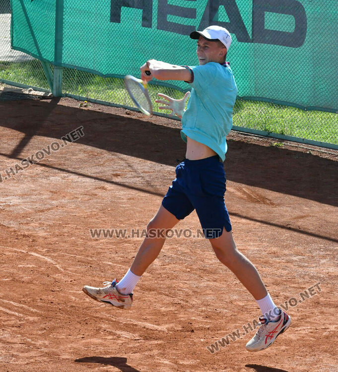 Адрияно Дженев е вицешампион на турнира от ITF до 18 г. в Хасково