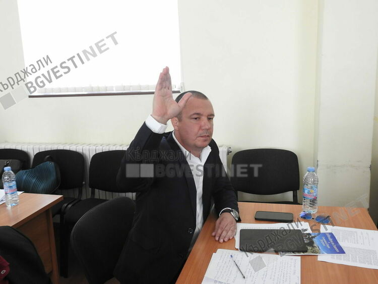 Опозицията