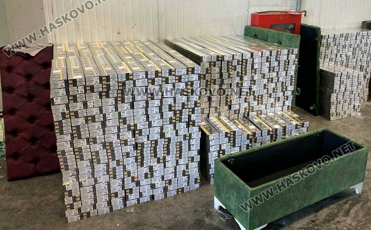 Ракли пълни с цигари за 100 хил.лв. разкриха на ГКПП Капитан Андреево