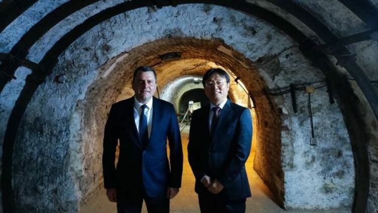 Кметът на Община Перник Станислав Владимиров и екипът му се срещнаха с дипломати от Южна Корея