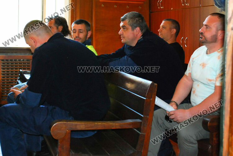 До месец съдът решава първите четири дела за извънреден труд в МВР