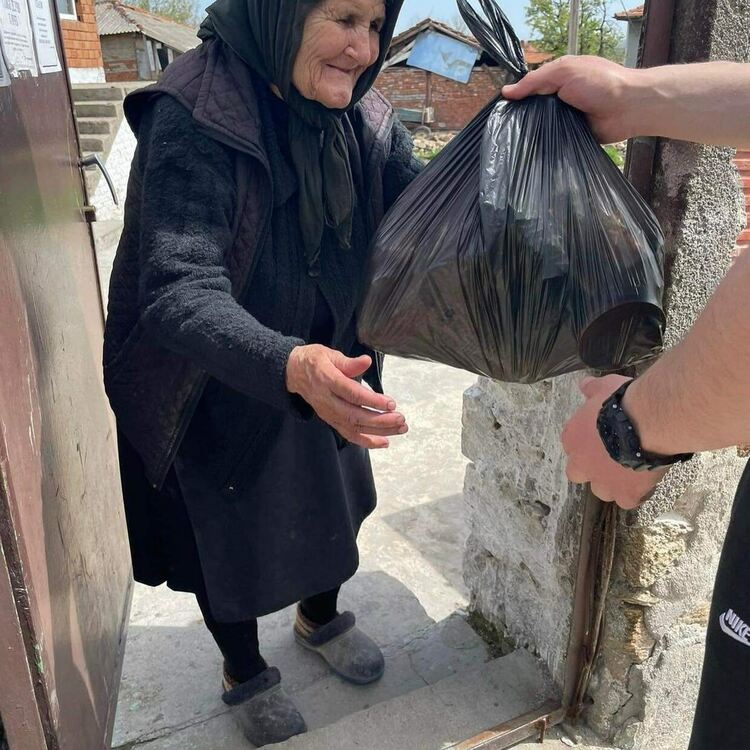 Отворените врати на бряговското читалище събраха над 1000 благотворителни лева