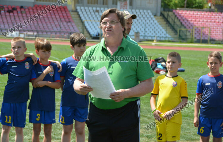 ФК „Свиленград“ вдигна купата от турнира „Децата и футболът“