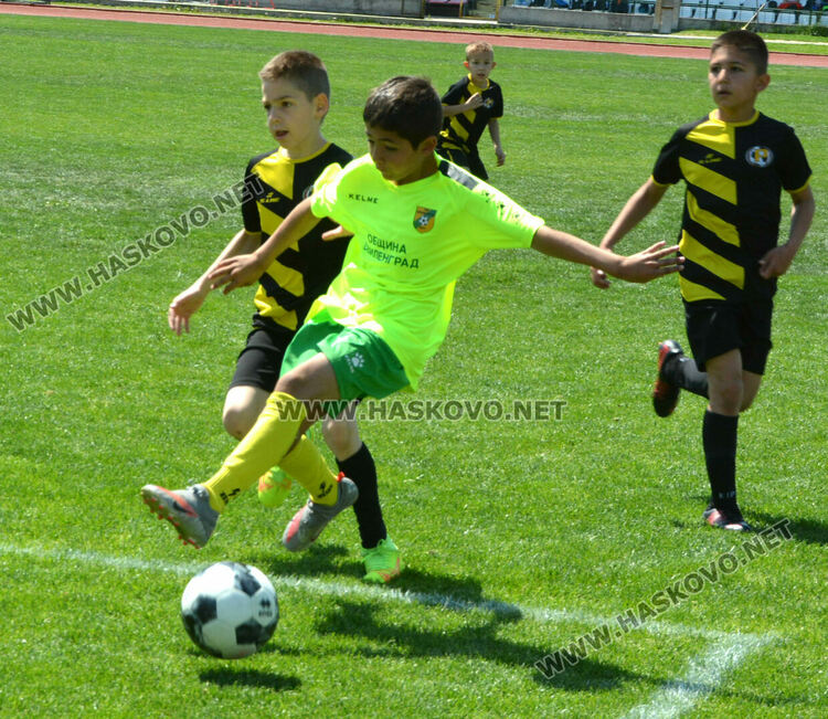 ФК „Свиленград“ вдигна купата от турнира „Децата и футболът“