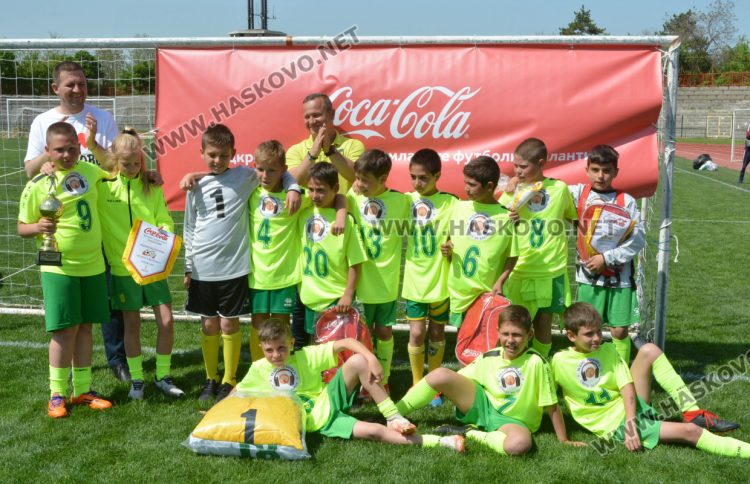 ФК „Свиленград“ вдигна купата от турнира „Децата и футболът“