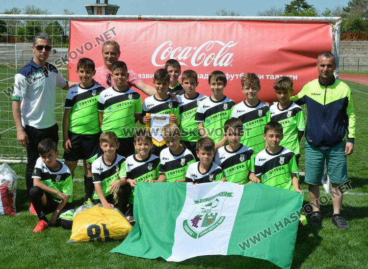 ФК „Свиленград“ вдигна купата от турнира „Децата и футболът“