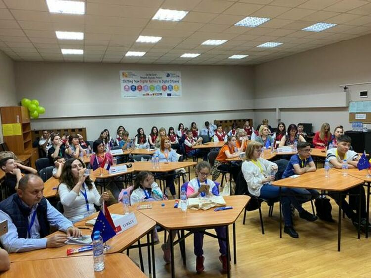 ОУ „Св. Иван Рилски“ гр. Перник е домакин на първата партньорска среща по проект на програма „Еразъм+“