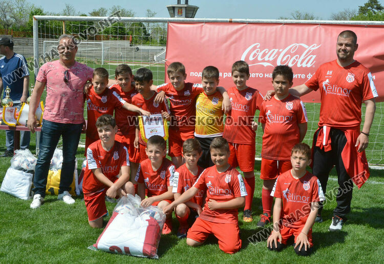 ФК „Свиленград“ вдигна купата от турнира „Децата и футболът“