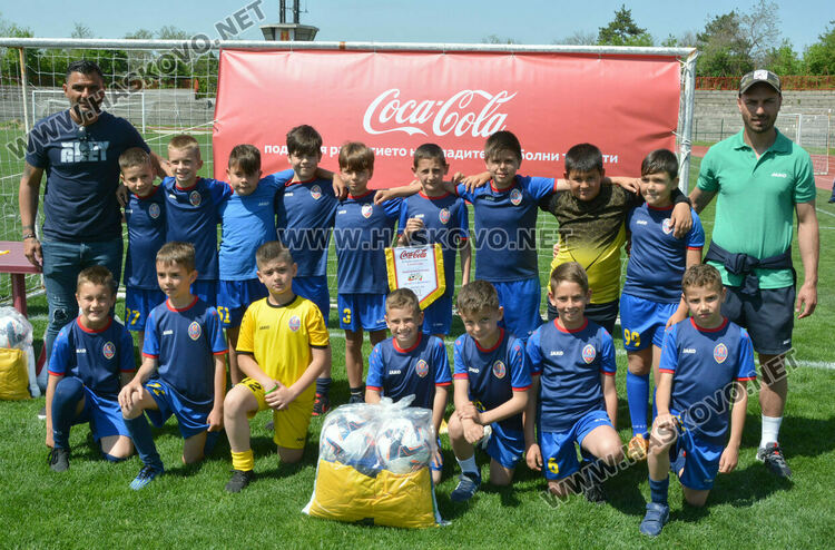 ФК „Свиленград“ вдигна купата от турнира „Децата и футболът“