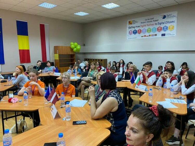 ОУ „Св. Иван Рилски“ гр. Перник е домакин на първата партньорска среща по проект на програма „Еразъм+“