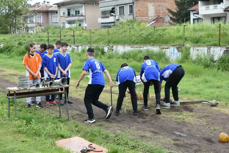 Състезание между отбори по противопожарна безопасност се проведе в Асеновград