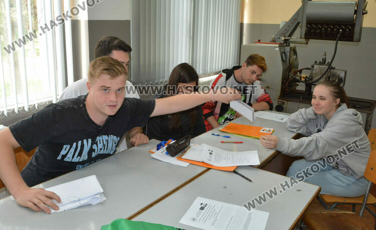 Хасковски ученици показват иновативни системи на връстници от Германия и Чехия