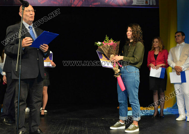 Две дами получиха  Пегаси на юбилейното 50 -то издание на „Южна пролет“ в Хасково