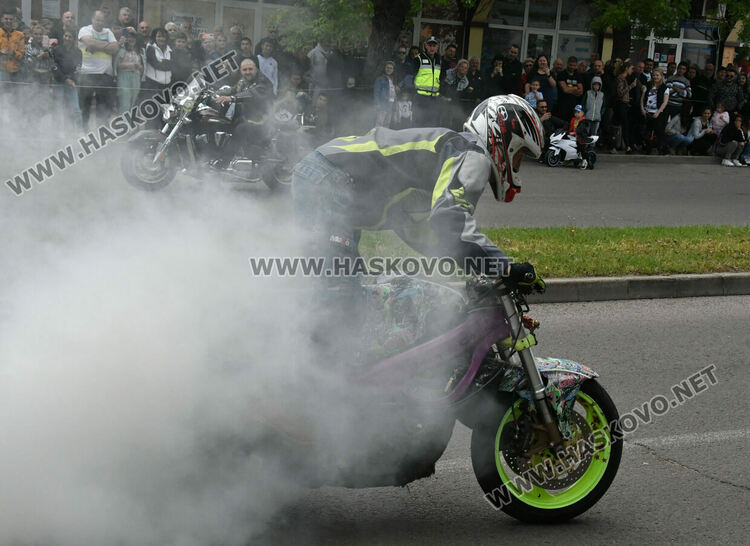 Рокерско шоу и състезателни стартове в Харманли