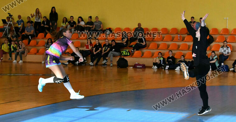 Хандбалистките на Хасково ще спорят за бронзовите медали в Държавното първенство