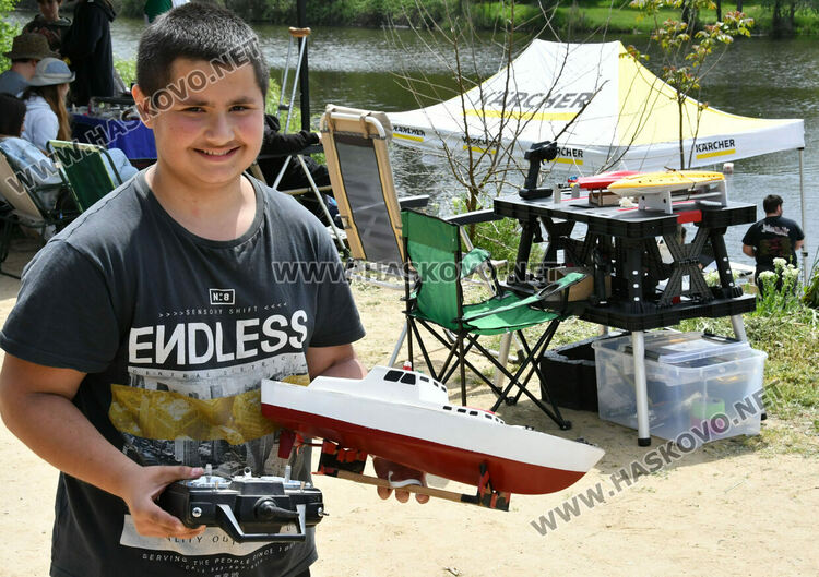 Световни и европейски шампиони се включиха в Държавното по корабомоделен спорт