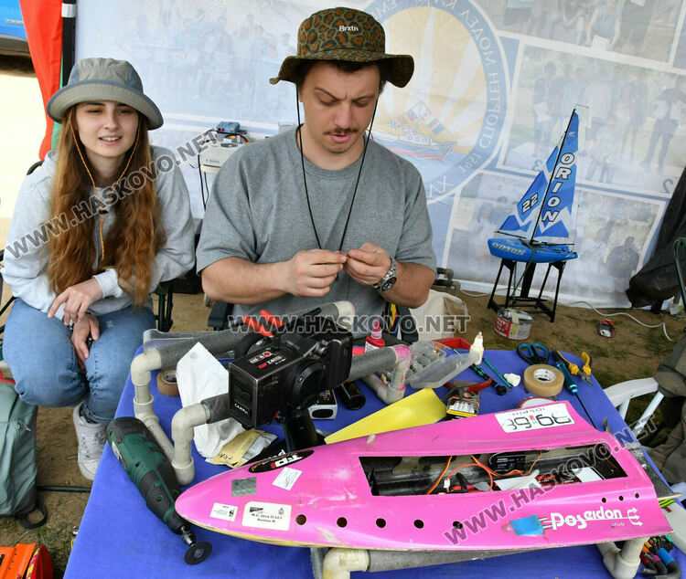 Световни и европейски шампиони се включиха в Държавното по корабомоделен спорт