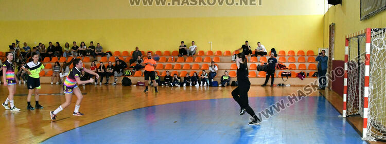 Хандбалистките на Хасково ще спорят за бронзовите медали в Държавното първенство