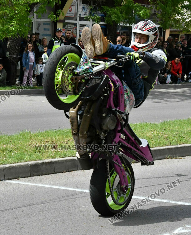 Рокерско шоу и състезателни стартове в Харманли