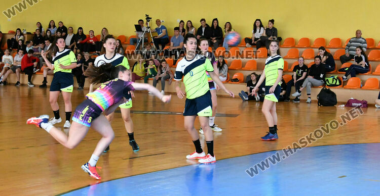 Хандбалистките на Хасково ще спорят за бронзовите медали в Държавното първенство