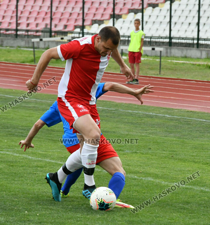 “Саяна Хасково” с домакински успех над “Асеновец” с 3:1