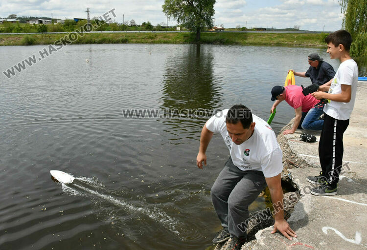 Световни и европейски шампиони се включиха в Държавното по корабомоделен спорт