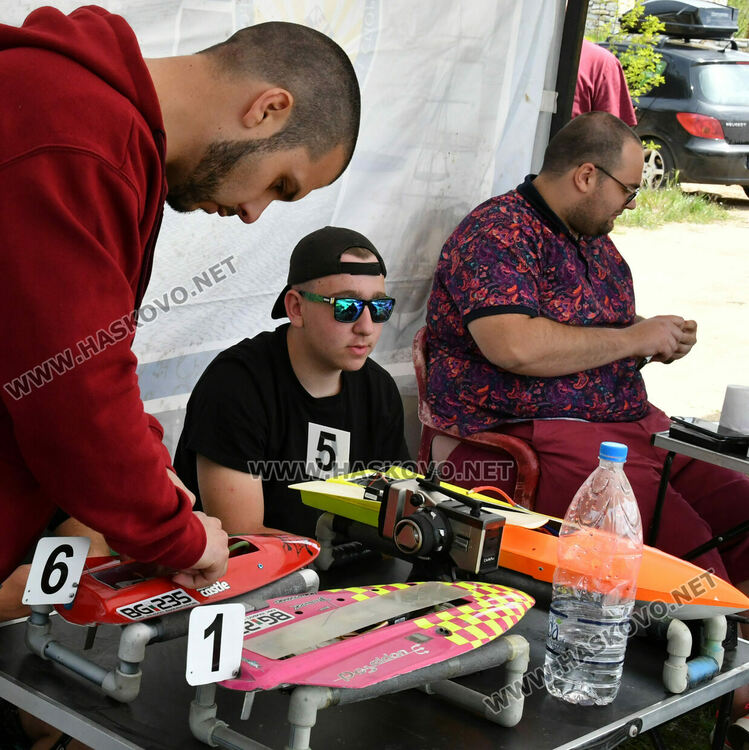 Световни и европейски шампиони се включиха в Държавното по корабомоделен спорт