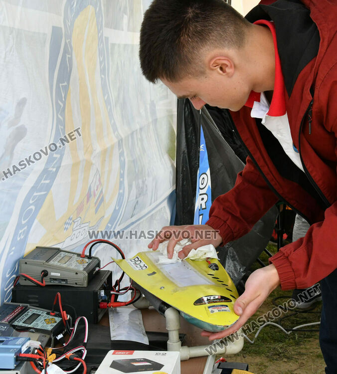 Световни и европейски шампиони се включиха в Държавното по корабомоделен спорт
