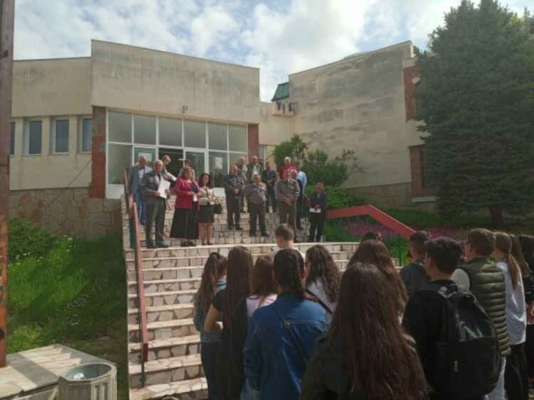 Отборът на СУ „Отец Паисий“Кърджали стана областен първенец в състезанието за защита при бедствия и аварии