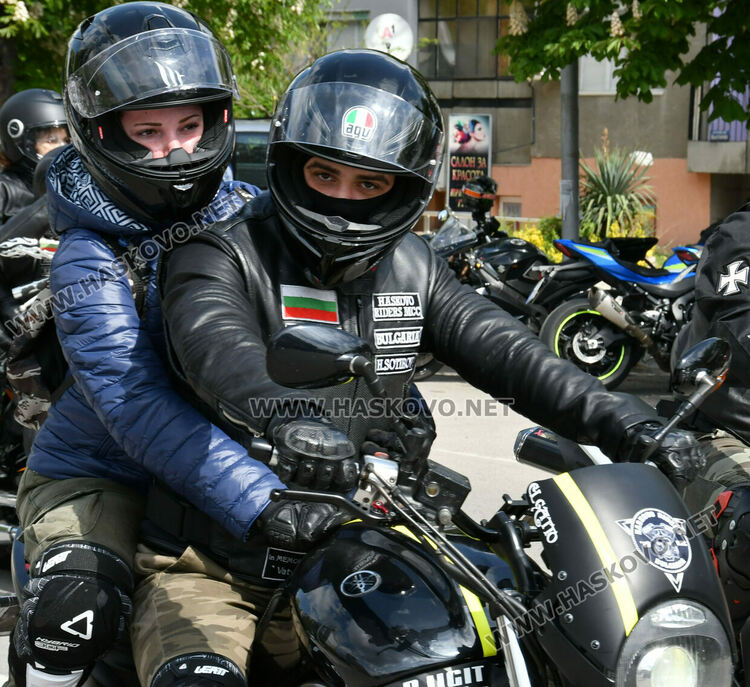 Рокерско шоу и състезателни стартове в Харманли