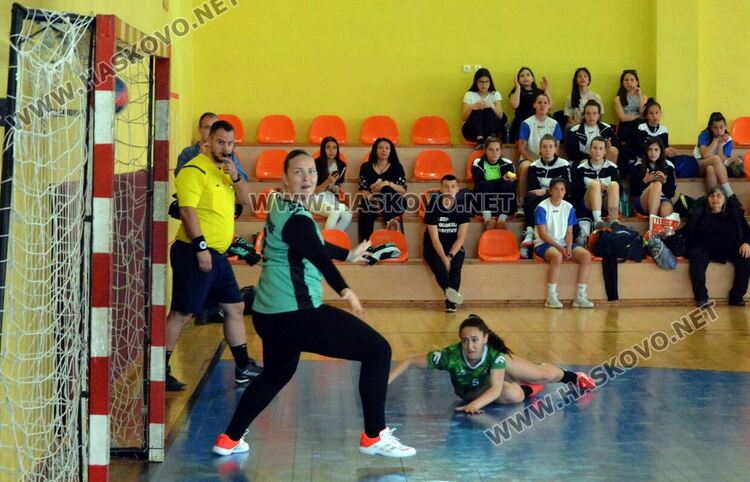 Хандбалистките на Хасково загубиха мача за бронзовите медали