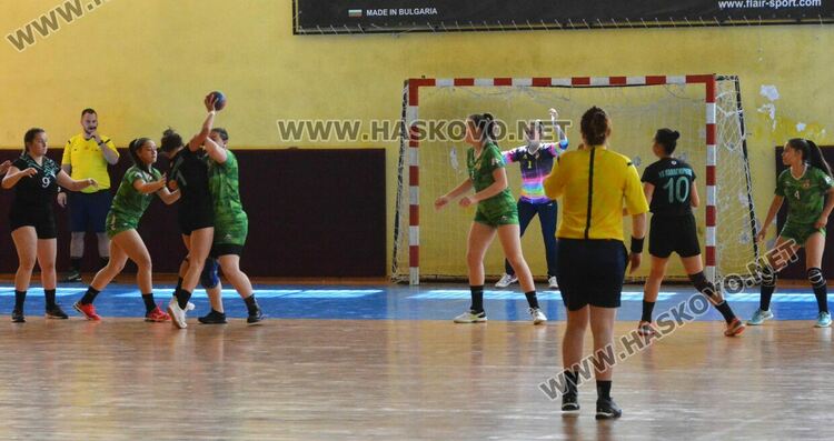 Хандбалистките на Хасково загубиха мача за бронзовите медали