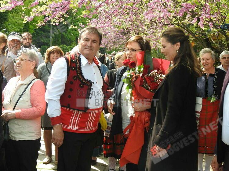 Корнелия Нинова в Кърджали: Голямата част от българския народ не желае да изпращаме оръжие на Украйна
