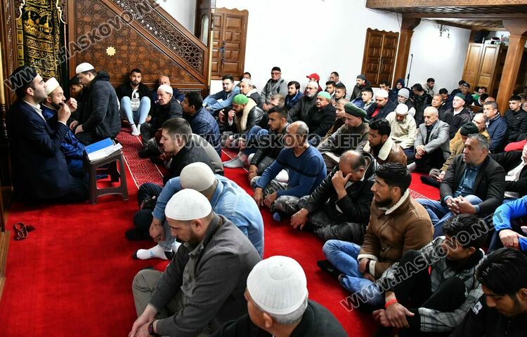 Мюсюлманите се върнаха отново в джамиите за Рамазан байрям