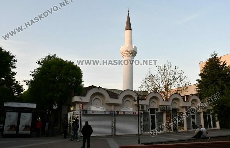 Мюсюлманите се върнаха отново в джамиите за Рамазан байрям