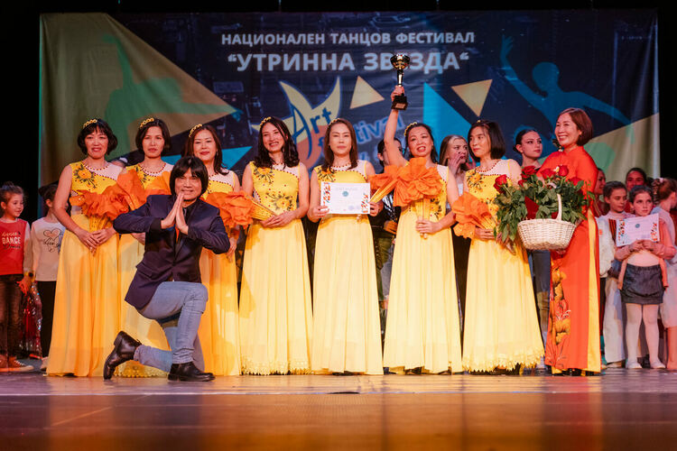 Стотици танцьори от цялата страна се включиха в Националния танцов фестивал „Утринна звезда“