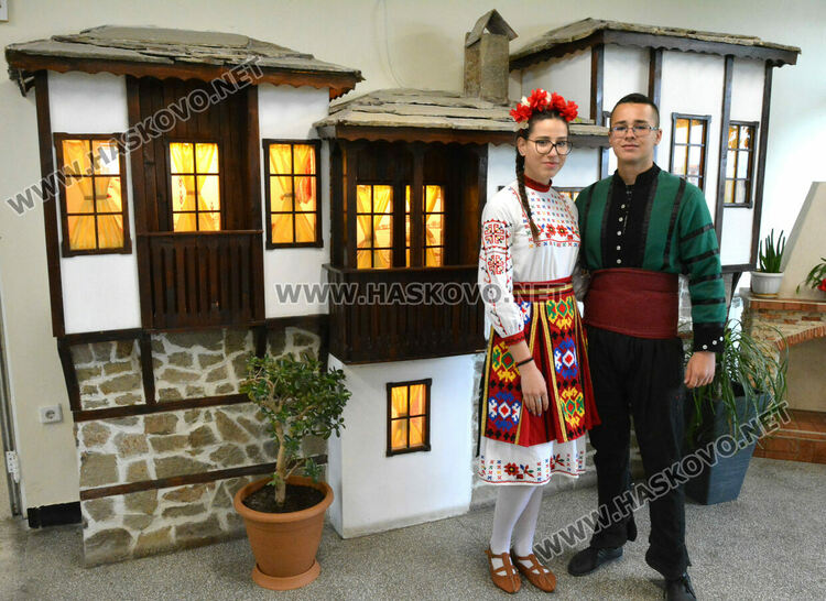 Четири кабинета в синхрон с новите технологии подготвят специалисти в Царската гимназия в Хасково