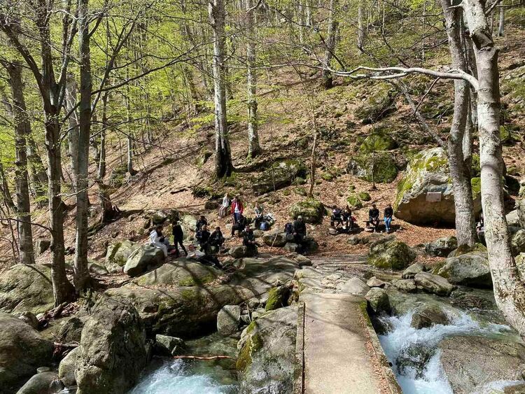 Златаровци извървяха пътя до Райското пръскало и обратно за 10 часа