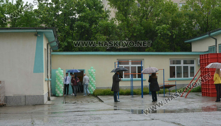 Четири кабинета в синхрон с новите технологии подготвят специалисти в Царската гимназия в Хасково