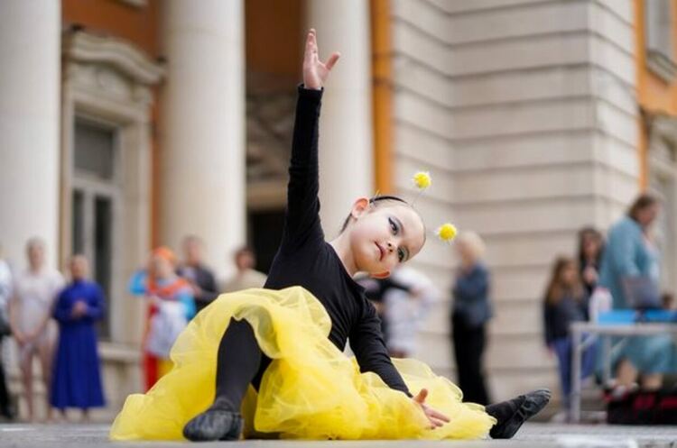 Стотици танцьори от цялата страна се включиха в Националния танцов фестивал „Утринна звезда“