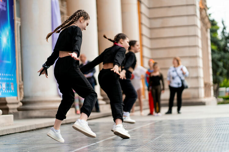 Стотици танцьори от цялата страна се включиха в Националния танцов фестивал „Утринна звезда“