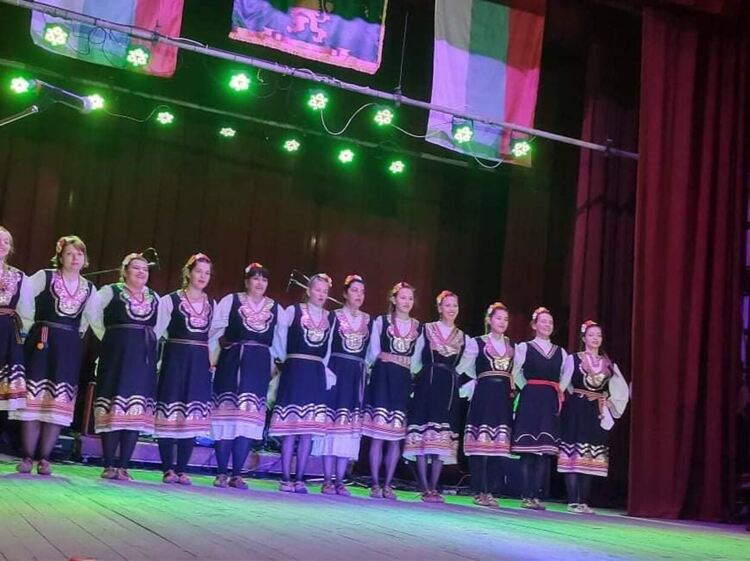 Двучасов спектакъл на колективите на Народно читалище &bdquo;Пробуда 1935 г."