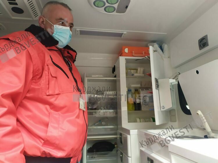 Центърът за спешна медицинска помощ в Кърджали с Ден на отворени врати, демонстрира модерна техника за  телемедицина