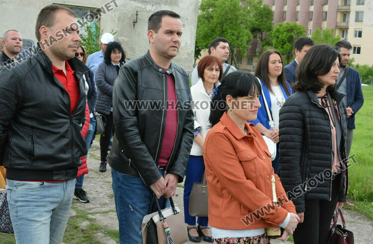 Започна изграждането на закрит плувен басейн в Хасково