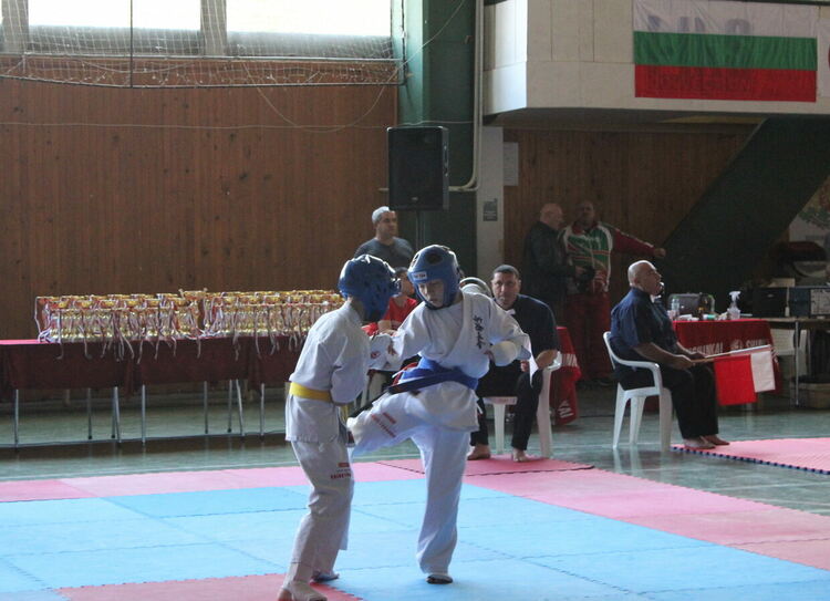 СК "Хамон"-Асеновград“  с осем медала от състезание в Ловеч