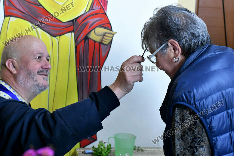 3098 именици черпят на Гергьовден в Хасково