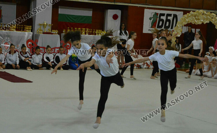 500 гимнастички в Международния турнир “Кралица на Аида”